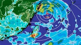 ▲西南氣流晚間起逐漸北上，中南部未來一週都要嚴防豪大雨。（圖／翻攝自天氣職人-吳聖宇臉書）

