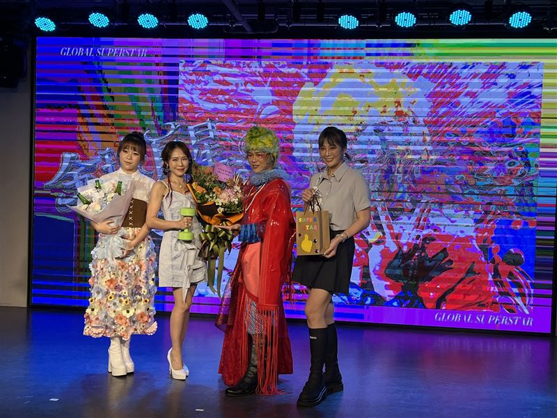 陳孟賢舉辦發片記者會，吳申梅、郭婷筠、吳美琳現身力挺。（圖／記者鄭尹翔攝影）