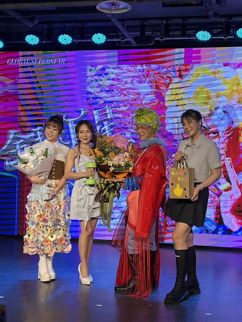 陳孟賢舉辦發片記者會,吳申梅、郭婷筠、吳美琳現身力挺。(圖/記者鄭尹翔攝影)