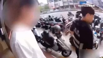 車手「瘋狂提領」到忘我　轉頭對眼警慘了