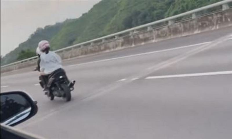 機車未懸掛車牌。（圖／翻攝自threads帳號@eternity_.11）