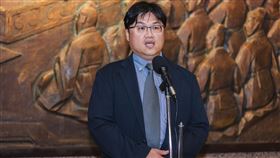 教育部朱俊彰次長說明台師大女足案跨部會專案會議內容。（圖／教育部提供）