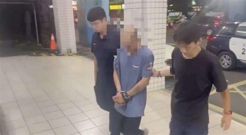 李男被查出有毒品案通緝,才會在員警攔查時拒檢逃逸。(圖/翻攝畫面)