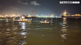 高雄港隊,高雄,休旅車,保全,員警,狗,墜港,碼頭▲圖片描述。（圖／翻攝畫面）