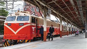 台鐵爆霸凌吹哨者逼疲勞駕駛　輕縱惡主管