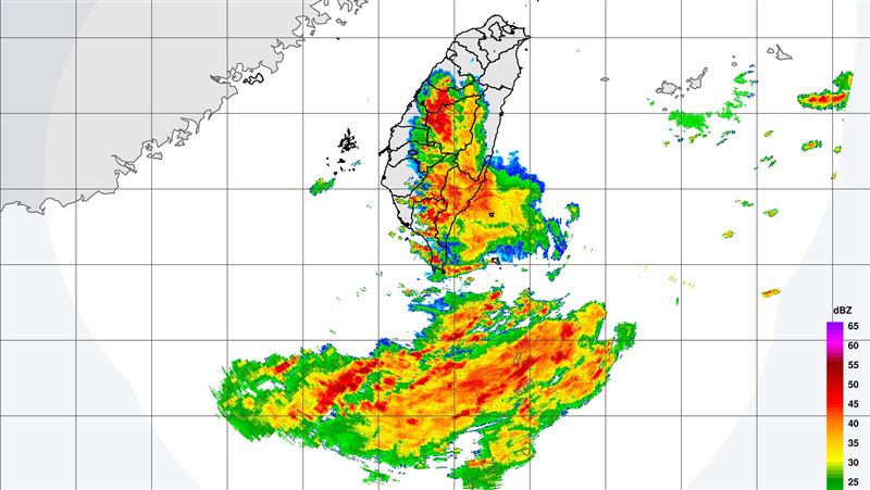 新／12縣市豪大雨特報！高雄山區超大豪雨