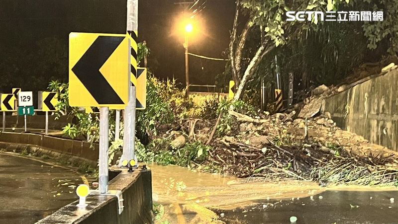 大雨成災！台中北屯「泥流衝路」畫面曝