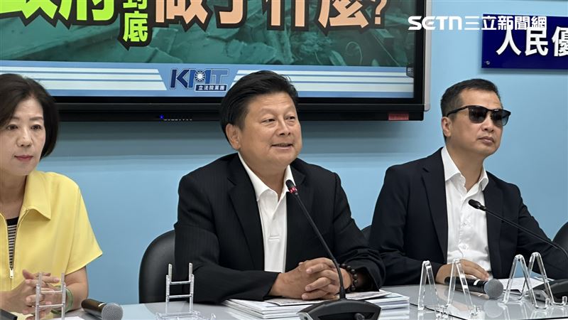 面對花蓮是否普發現金5萬元，傅崐萁竟嗆「要有點基本常識好不好」。（圖／記者詹宜庭攝影）