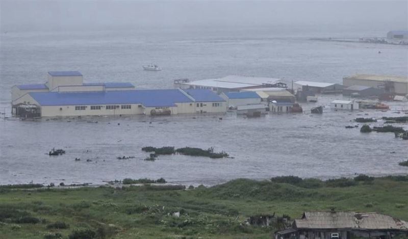 首波海嘯已經抵達俄羅斯北千島市(Severo-Kurilsk)沿岸。(圖/翻攝自X平台 @TheBelaaz)