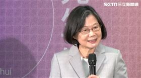 ▲蔡英文出席「PROTOTYPE：民主先生2.0數位李登輝」特展。（圖／翻攝畫面）