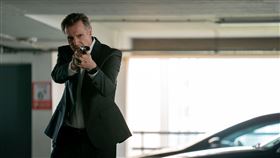 《記憶殺神》連恩尼遜。（圖／車庫娛樂提供）