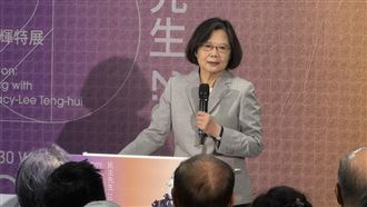 蔡英文致謝罷團志工：民主之路非一帆風順