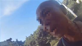 光頭男酒醉失控，找上高中生吵架，甚至作勢打人。（圖／翻攝畫面）