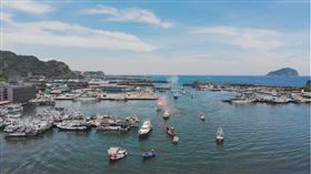 ▲海上遊江。（圖／翻攝自和平島社靈廟(三府王爺) 粉絲專頁）