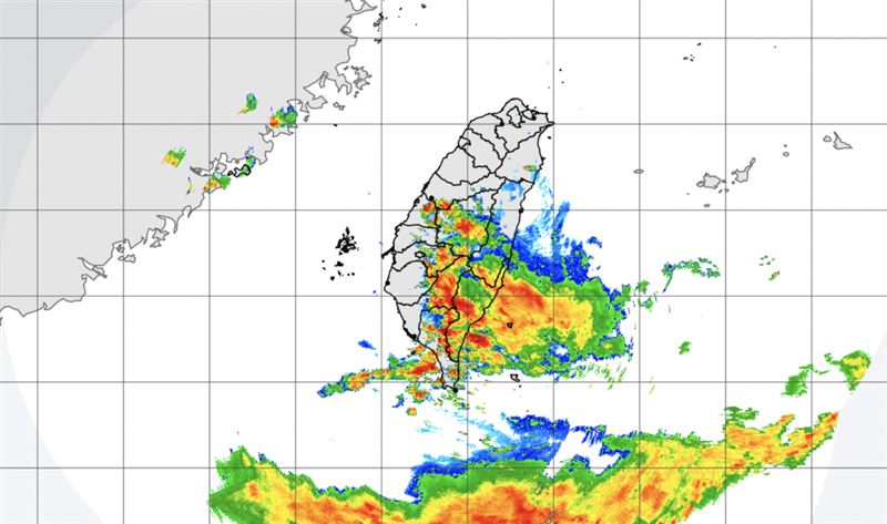 新／雨彈強襲11縣市　高屏超大豪雨紫爆