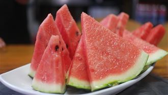夏天4地雷食物!容易滋生細菌 水果也入列
