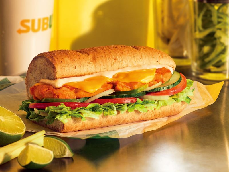 SUBWAY推出台灣限定新口味「泰式檸檬雞潛艇堡」。（圖／品牌業者提供）