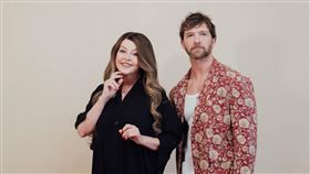 ▲主演莎拉・布萊曼（左）、堤姆．德拉克斯。（圖／寬宏藝術提供） 