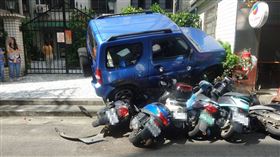 婦人,社區,地下室,摩托車,桃園（圖／翻攝畫面）