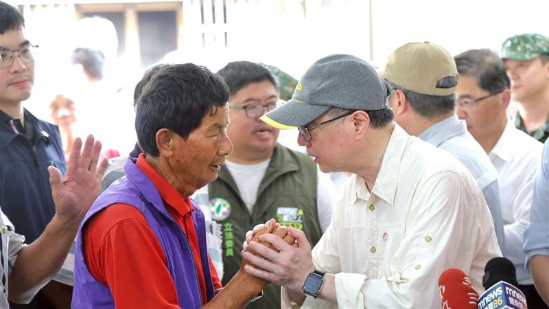 卓榮泰勘災「說完就走」?政院:罔顧事實