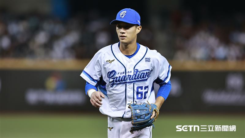 富邦悍將林岳谷主動爭取當開球捕手。（圖／記者劉彥池攝影）