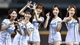 ▲中職36年例行賽，Fubon Angels換穿新制服。（圖／記者劉彥池攝影）