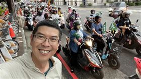 ▲民進黨台中市議員聯合提案「普發現金5萬元」。（圖／翻攝自周永鴻臉書）