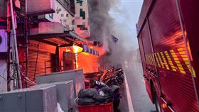 台中市,透天厝,火警,太平區,火災,住戶,受困,命危,牛肉麵店
▲圖片描述。（圖／翻攝畫面）