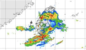 雨彈狂轟11縣市　5縣市超大豪雨特報