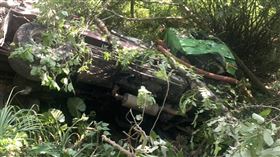 車過現場救援的情形。（圖／翻攝畫面）