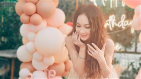 溫碧霞度過59歲生日。（圖／翻攝自溫碧霞小紅書）