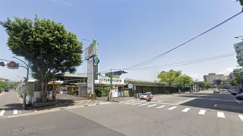 &nbsp;房市專家指出，傳統市場屬嫌惡設施，影響生活品質，周邊房價約行政區8折。（圖／翻攝Google Maps）