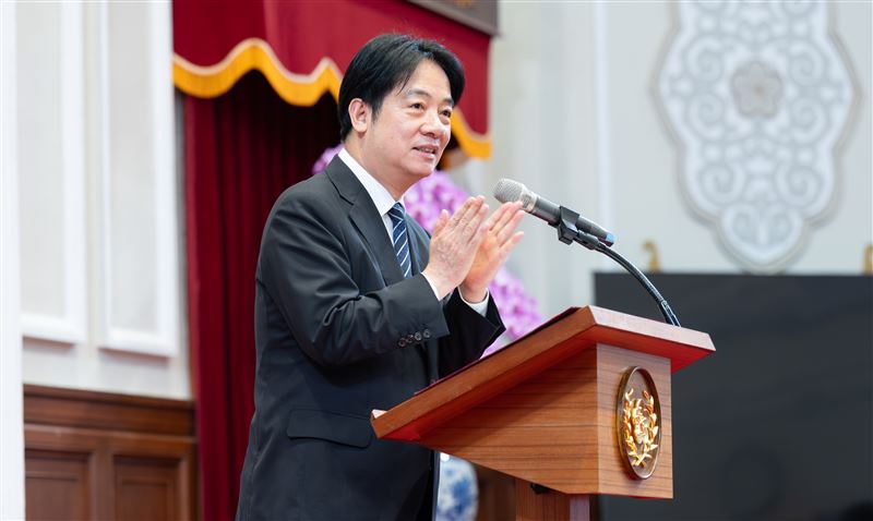 總統賴清德接見「2025年第32屆萊茵魯爾夏季世界大學運動會代表團」選手、教練及隊職員。(圖/總統府提供)