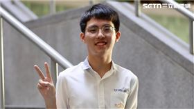 ▲私立延平高中丁燿東分科測驗五科滿級分，成為全國唯二，二類三類榜首。（圖／校方提供） 