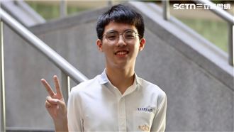 獨／全國僅2人！延平生分科滿級分雙榜首