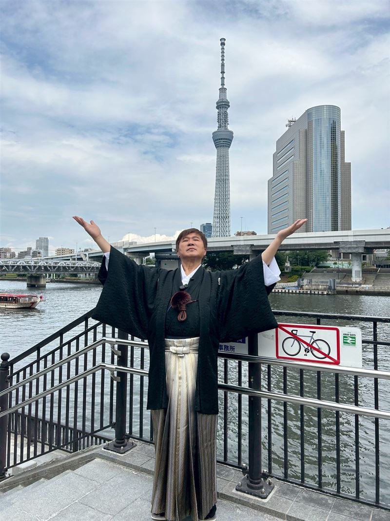 胡瓜到日本淺草旅遊。(圖/《下面一位》提供)