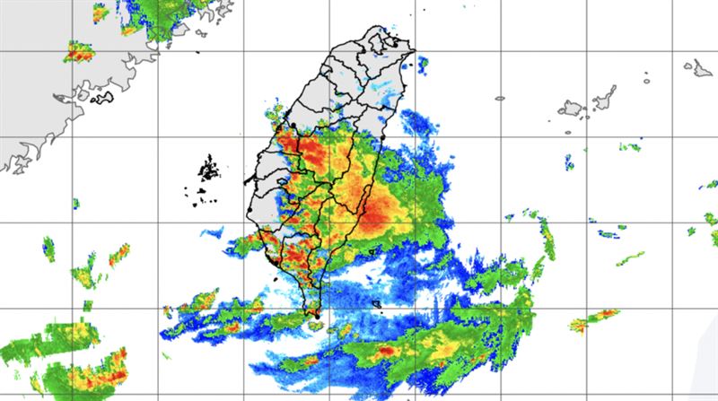 快訊／豪雨狂炸　3地區明天達停班課標準