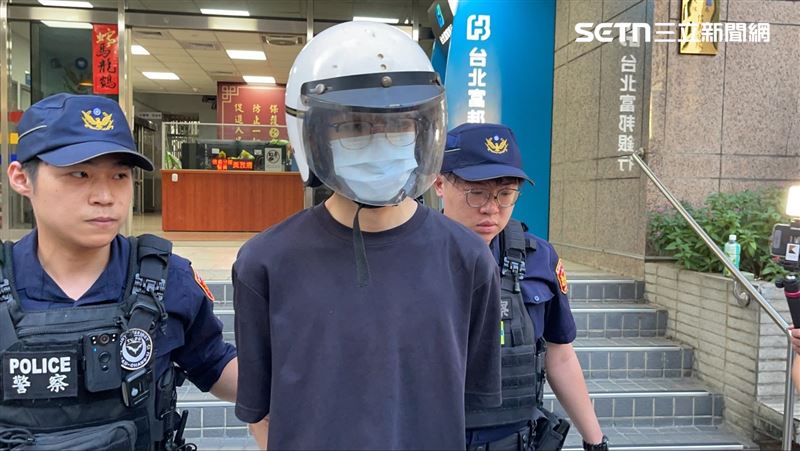 警方訊後將劉男依家暴、殺人等罪嫌移送法辦。(圖/記者楊忠翰攝影)