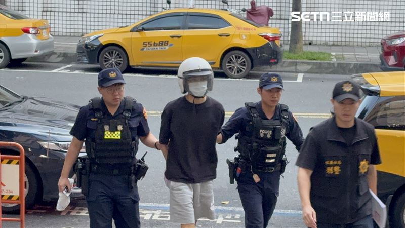 北檢複訊後,將劉男聲請羈押禁見。(圖/記者楊佩琪攝)