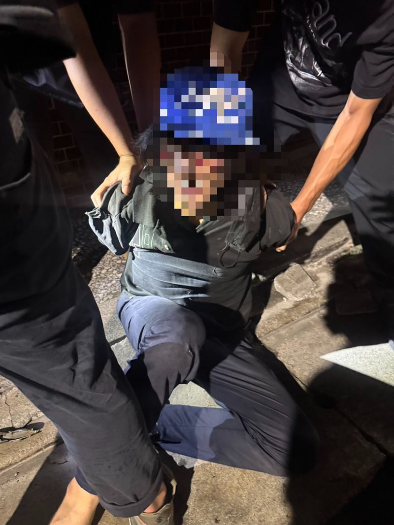 新北警方偵辦箱屍命案,拘提一陳姓男子到案。(圖/翻攝畫面)