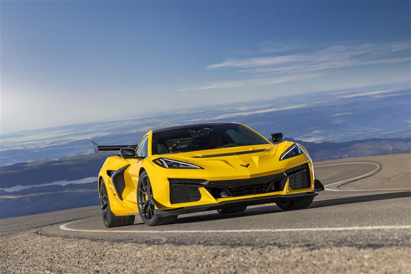 ZR1由車輛動力學專家Brian Wallace操控。(翻攝Chevrolet網站)