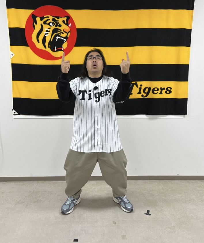 中岡創一經傳摔傷，腰椎疑似壓迫性骨折。（圖／翻攝自X）