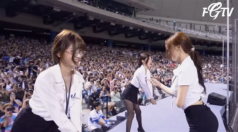 南珉貞、李珠珢、李雅英「性感OL造型」引發轟動。(圖/翻攝自YouTube-Fubon Guardians 富邦悍將頻道)