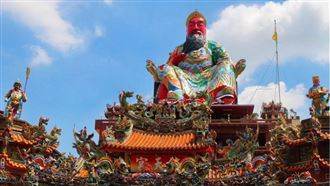 暑假打卡熱點  台中南天宮巨型關公金元寶