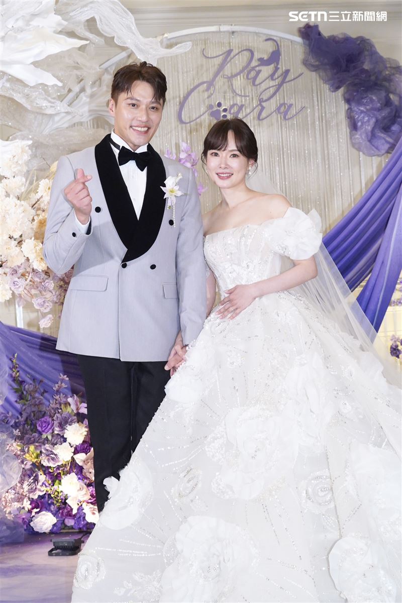張睿家(左)、黃安若舉辦浪漫婚禮。(圖/記者趙于瑩攝影)