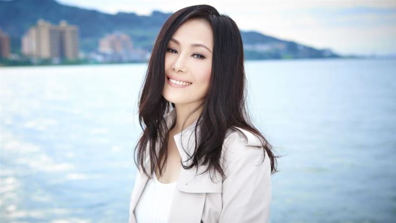 江蕙豪捐1000萬賑災。(圖/寬宏藝術提供)