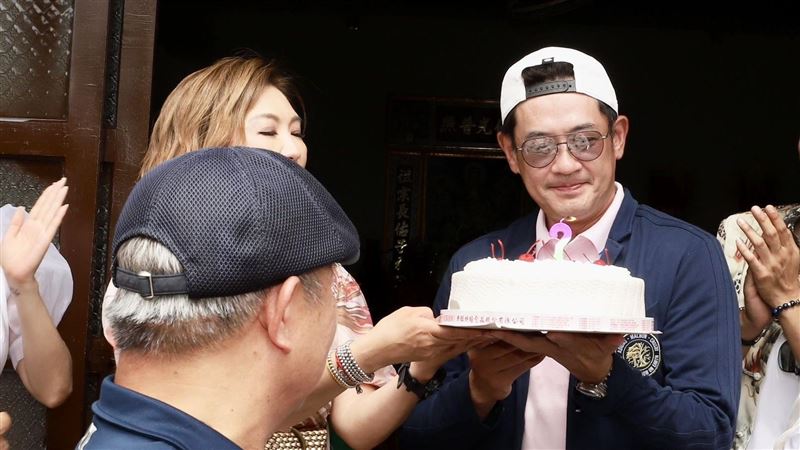 柯叔元54歲生日！宣布「新老婆」是四寶媽