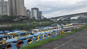 碧潭吊橋下發現少年遺體。（圖／翻攝畫面）