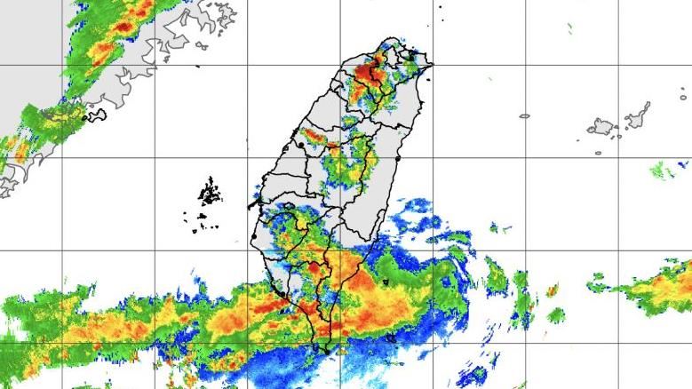 新／豪雨續炸！明天5地達停班課標準