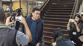 ▲幽靈罷免案開庭，「罷吳四騎士」成員之一賴苡任仍不認罪。（圖／翻攝畫面）